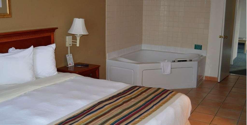 Paradise Plaza Inn Ocean City Room photo